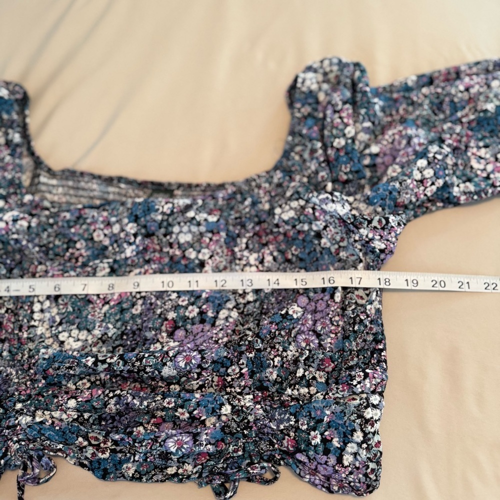 Wild Fable Size XL Cottagecore Smocked Cropped Off The Shoulder Tops Lot of 2 - Picture 11 of 12